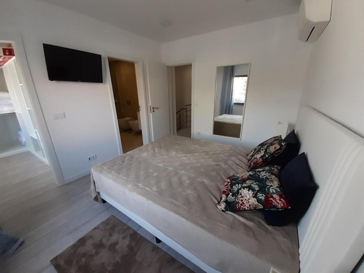 Lisbon Tagus River 2 Suites Private Pool D Almada Eksteriør billede