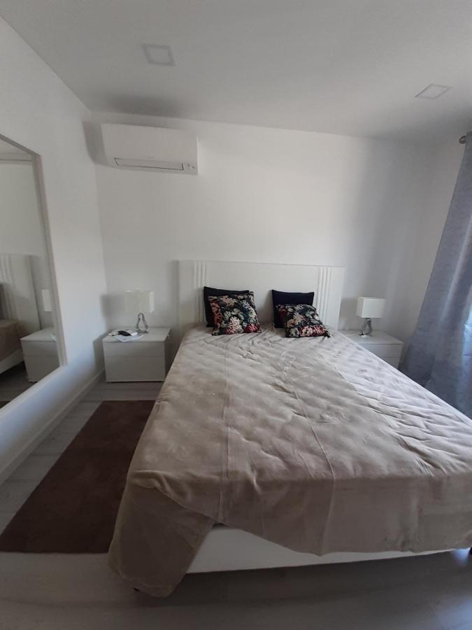 Lisbon Tagus River 2 Suites Private Pool D Almada Eksteriør billede