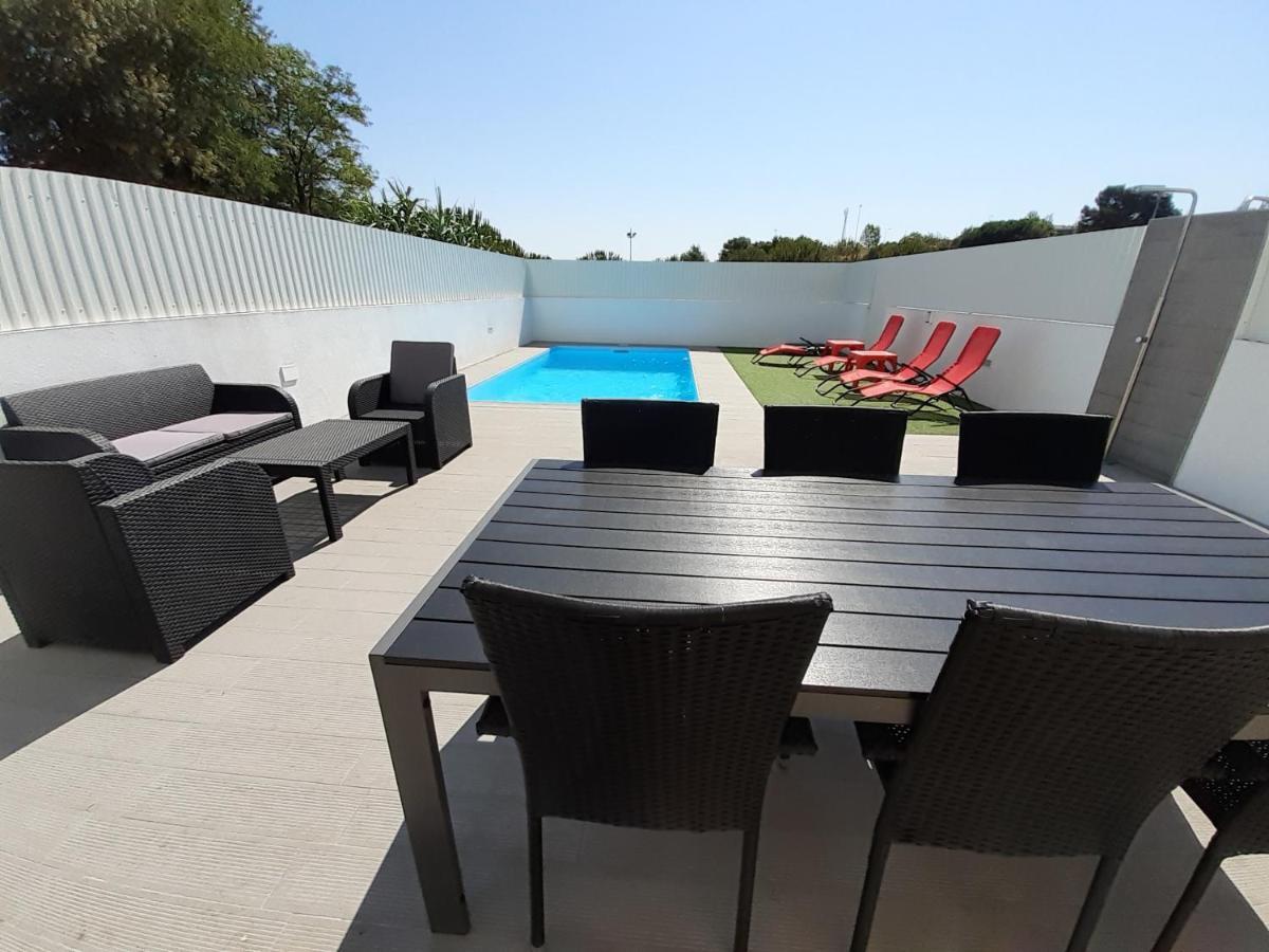 Lisbon Tagus River 2 Suites Private Pool D Almada Eksteriør billede